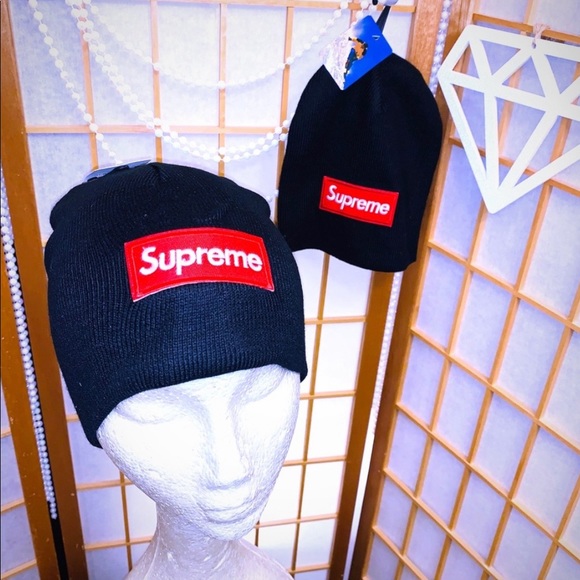 Other - BKACK UNISEX BEANIE WITH SUPREME LOGO